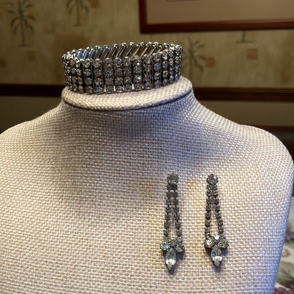 BRACELET MADE OF RHINESTONE CRYSTALS and matching Pierced earrings - Picture 4 of 13